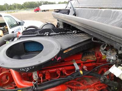 International LT Air Cleaner / Air Filter Housing