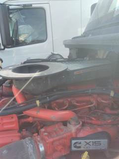 International LT Air Cleaner / Air Filter Housing