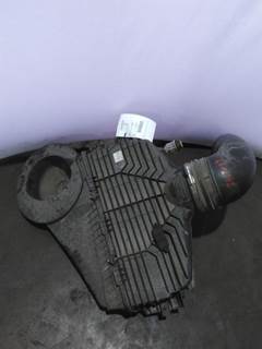 International LT Air Cleaner / Air Filter Housing