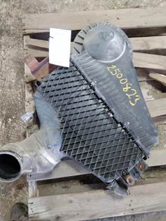 International LT Air Cleaner / Air Filter Housing