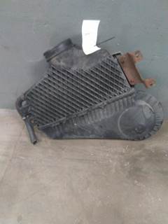 International LT Air Cleaner / Air Filter Housing