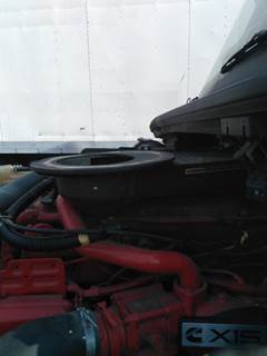 International LT Air Cleaner / Air Filter Housing