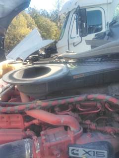 International LT Air Cleaner / Air Filter Housing