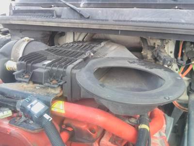 International LT Air Cleaner / Air Filter Housing