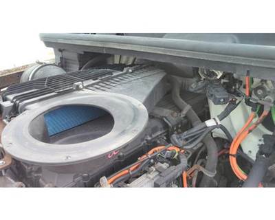 International LT Air Cleaner / Air Filter Housing