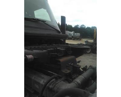 International LT Air Cleaner / Air Filter Housing