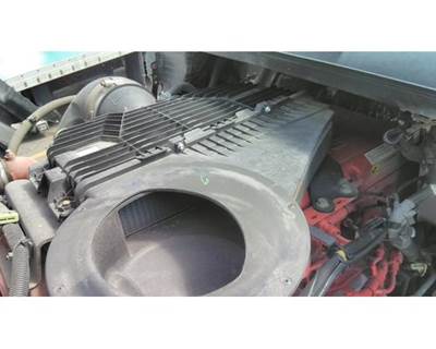 International LT Air Cleaner / Air Filter Housing