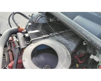 International LT Air Cleaner / Air Filter Housing