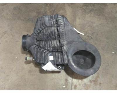 International LT Air Cleaner / Air Filter Housing