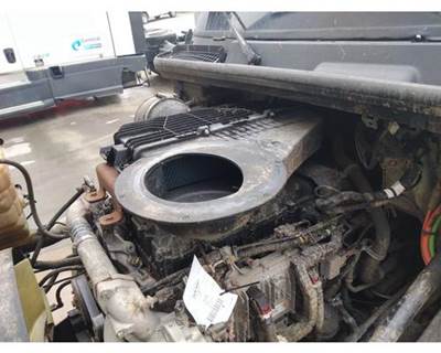 International LT Air Cleaner / Air Filter Housing