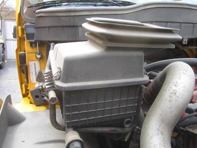 International MV Air Cleaner / Air Filter Housing