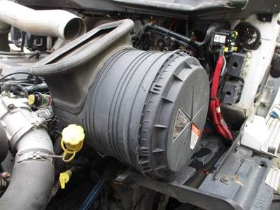 International ProStar Air Cleaner / Air Filter Housing for a International PROSTAR 113