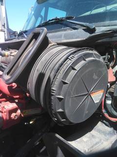 International ProStar Air Cleaner / Air Filter Housing for a International PROSTAR 113