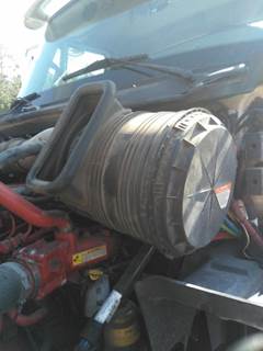 International ProStar Air Cleaner / Air Filter Housing for a International PROSTAR 122