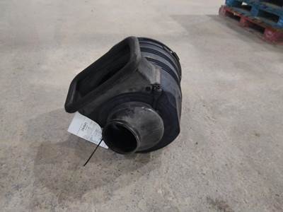 International ProStar Air Cleaner / Air Filter Housing for a International PROSTAR 113