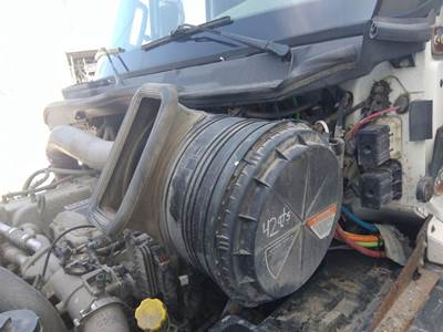 International ProStar Left Air Cleaner / Air Filter Housing for a International PROSTAR 113