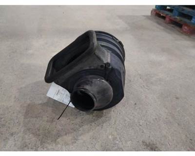 International ProStar Air Cleaner / Air Filter Housing for a International PROSTAR 113