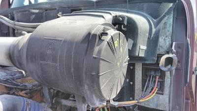 Kenworth T2000 Left Air Cleaner / Air Filter Housing