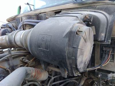Kenworth T2000 Left Air Cleaner / Air Filter Housing