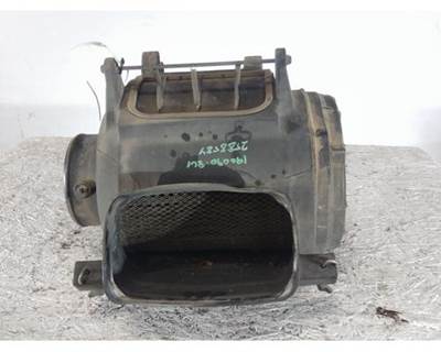 Kenworth T2000 Air Cleaner / Air Filter Housing