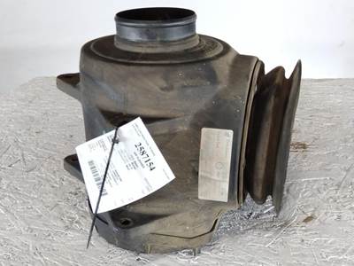 Kenworth T300 Air Cleaner / Air Filter Housing