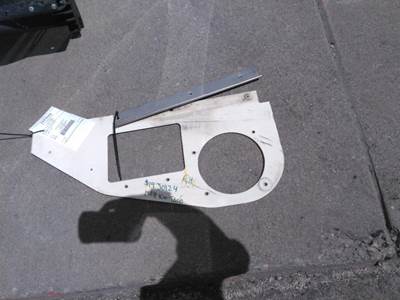 Kenworth T600 Right Air Cleaner / Air Filter Housing