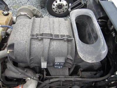 Kenworth T660 Air Cleaner / Air Filter Housing