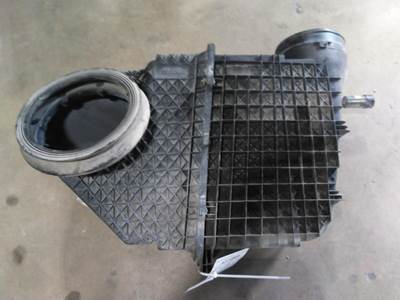 Kenworth T680 Air Cleaner / Air Filter Housing