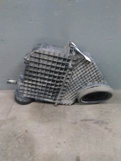 Kenworth T680 Air Cleaner / Air Filter Housing