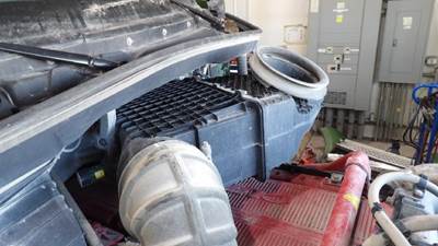 Kenworth T680 Air Cleaner / Air Filter Housing