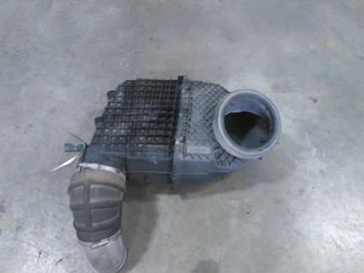 Kenworth T680 Air Cleaner / Air Filter Housing