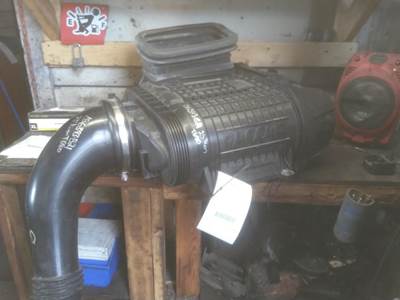 Kenworth T680 Air Cleaner / Air Filter Housing