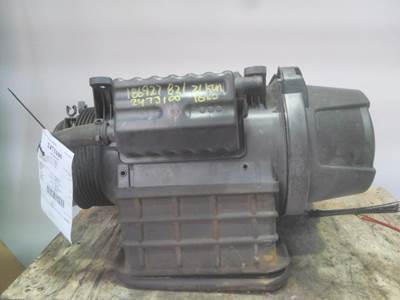 Kenworth T680 Air Cleaner / Air Filter Housing