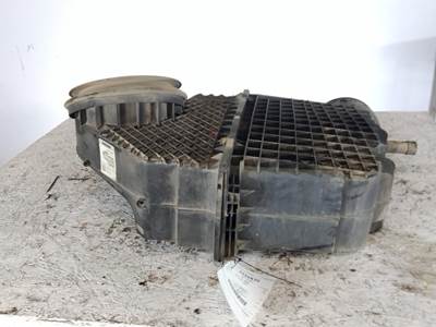 Kenworth T680 Air Cleaner / Air Filter Housing