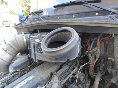 Kenworth T680 Air Cleaner / Air Filter Housing