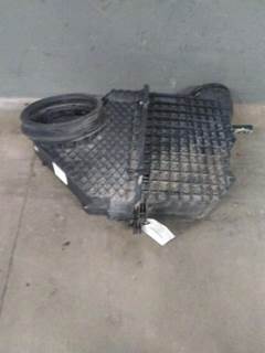 Kenworth T680 Air Cleaner / Air Filter Housing