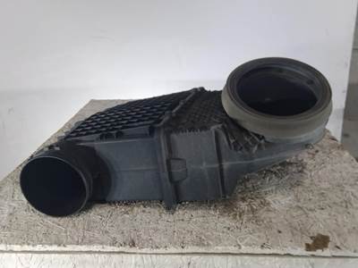Kenworth T680 Air Cleaner / Air Filter Housing