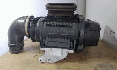 Kenworth T680 Air Cleaner / Air Filter Housing