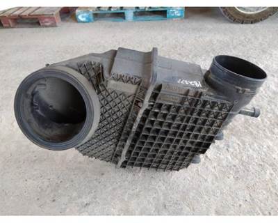 Kenworth T680 Air Cleaner / Air Filter Housing