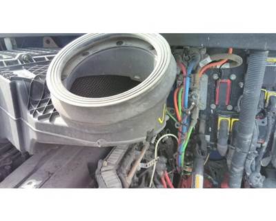 Kenworth T680 Air Cleaner / Air Filter Housing