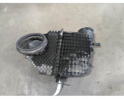 Kenworth T680 Air Cleaner / Air Filter Housing