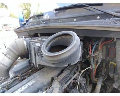 Kenworth T680 Air Cleaner / Air Filter Housing