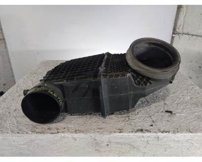 Kenworth T680 Air Cleaner / Air Filter Housing