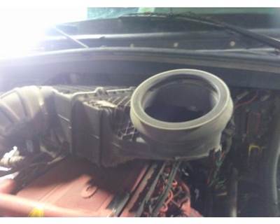 Kenworth T680 Right Air Cleaner / Air Filter Housing