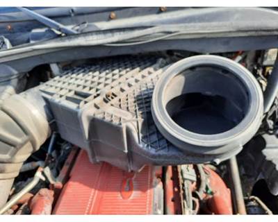 Kenworth T680 Air Cleaner / Air Filter Housing
