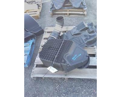 Kenworth T680 Air Cleaner / Air Filter Housing