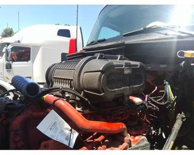Kenworth T680 Air Cleaner / Air Filter Housing