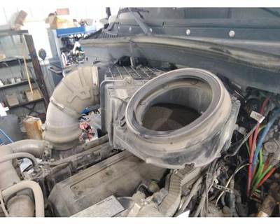 Kenworth T680 Air Cleaner / Air Filter Housing