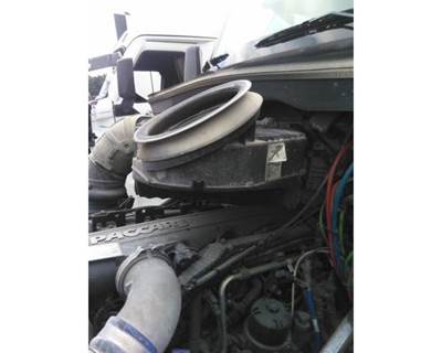 Kenworth T680 Air Cleaner / Air Filter Housing