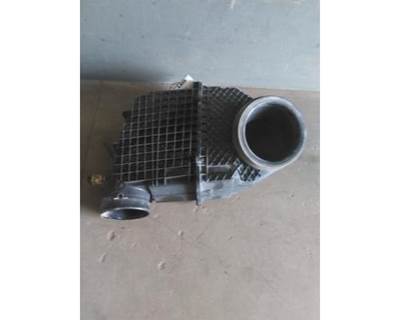 Kenworth T680 Air Cleaner / Air Filter Housing